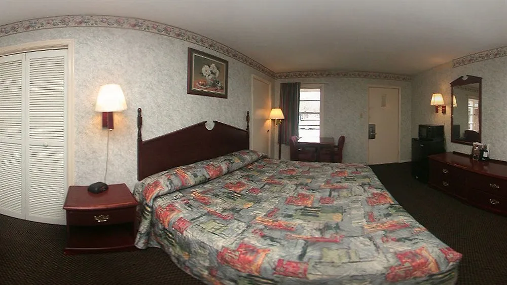 Rodeway Inn & Suites Williamsburg Hotel