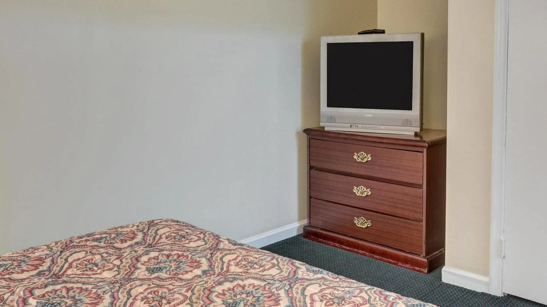 Rodeway Inn & Suites Williamsburg United States