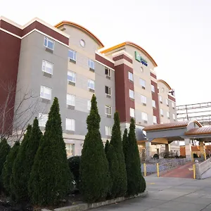 Holiday Express Maspeth, An Ihg Hotel New York